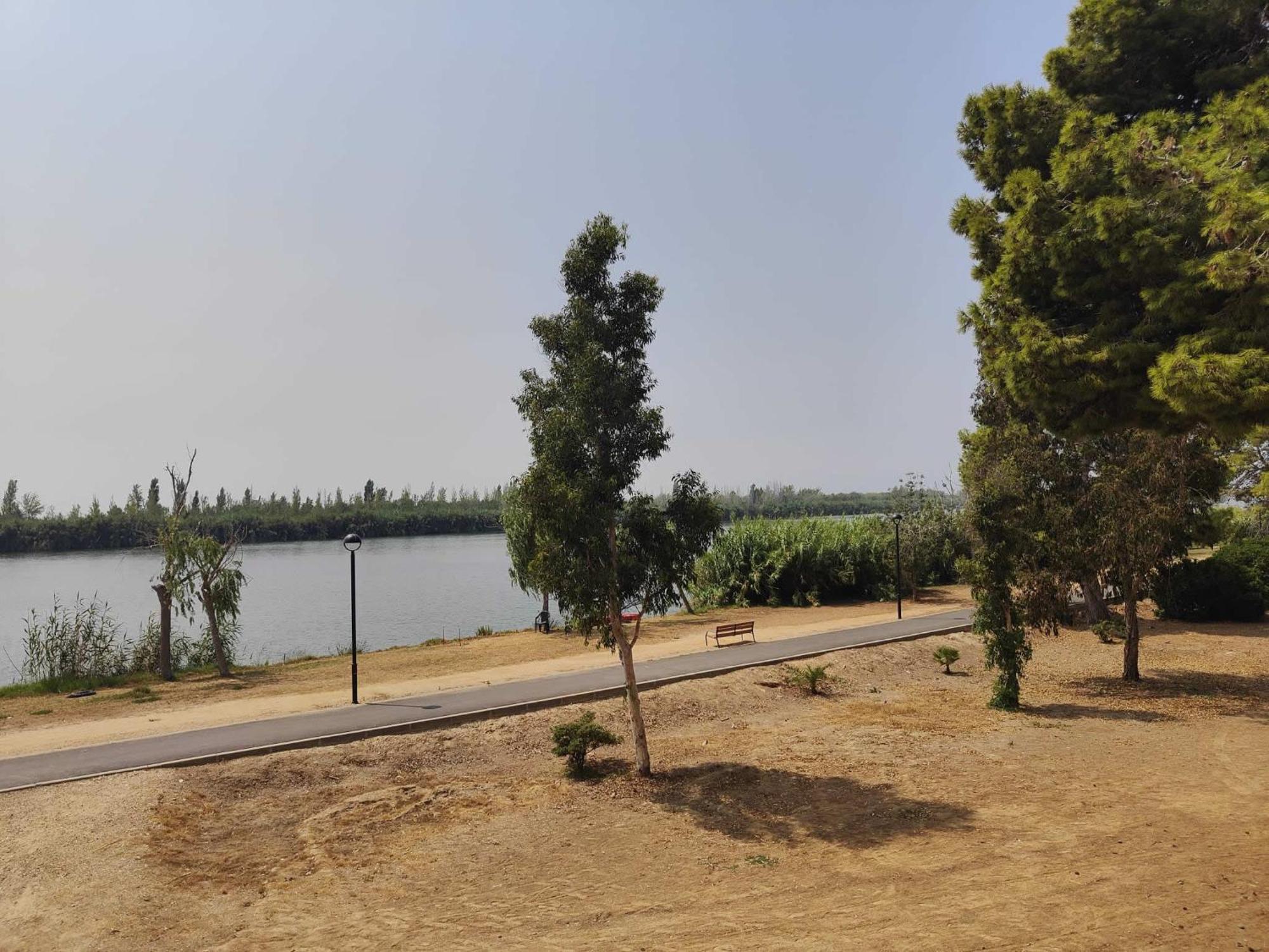 Faro Del Delta Apartment Deltebre Exterior photo